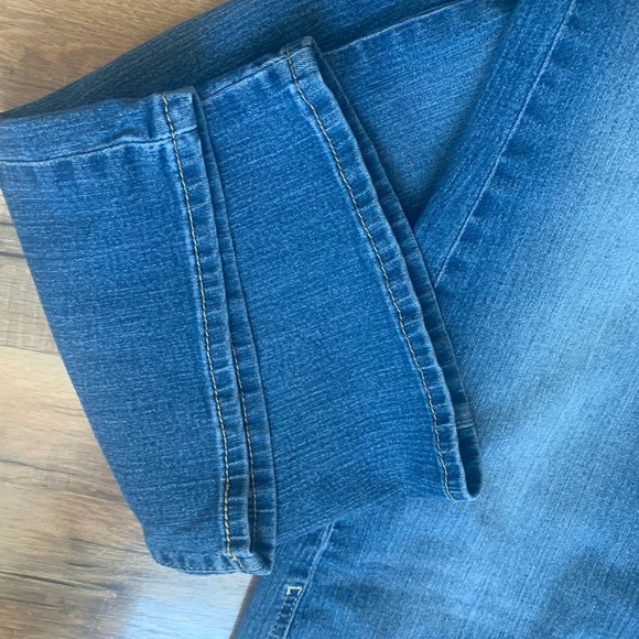 Levi Strauss  Gold  Totally Shaping Bootcut Jeans - Picture 7 of 15